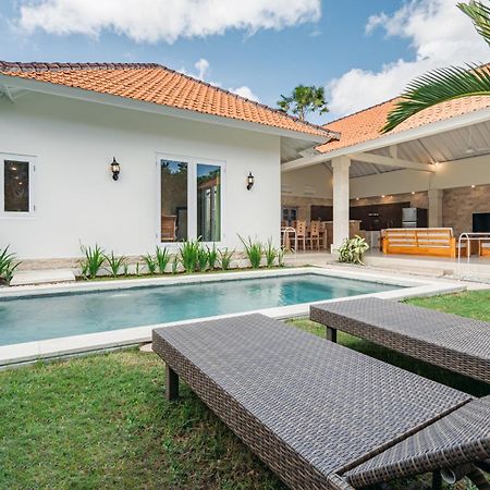 Green Garden Seminyak Villa ภายนอก รูปภาพ
